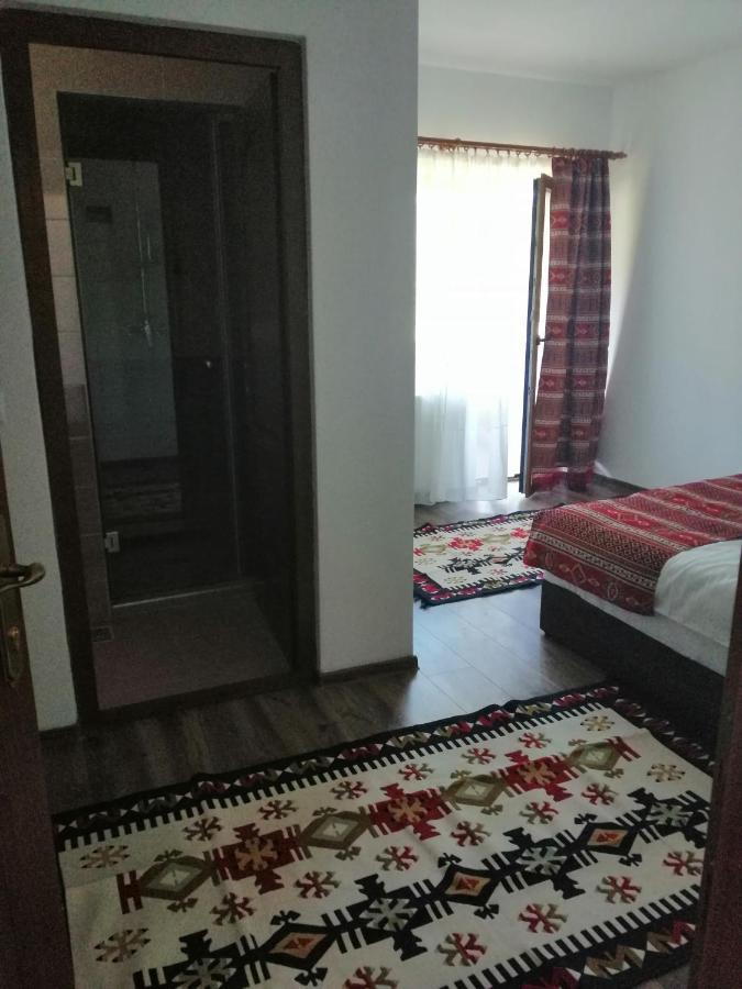 Pensiunea Plai Strabun Strîmtura Exterior foto